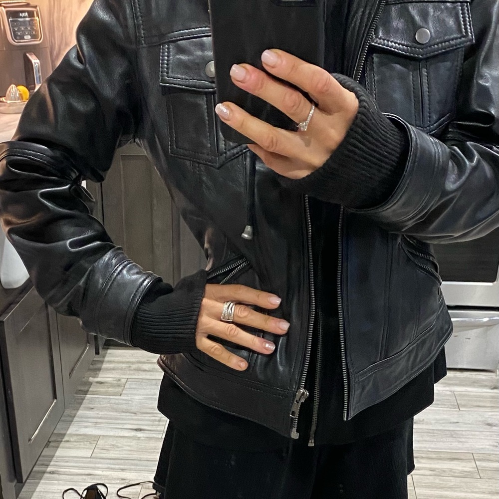 Leather jacket - Picture 8 of 8